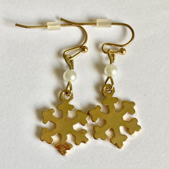 Snowflake Earrings Gold Plated Pearl White Glass Beads Christmas Winter Snow - Picture 9 of 12